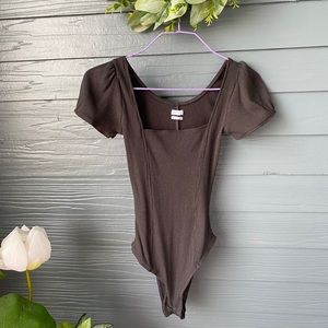 Urban Outfitters dark gray cap sleeve body suit S